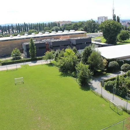 Penthouse Am Park Homestay Graz